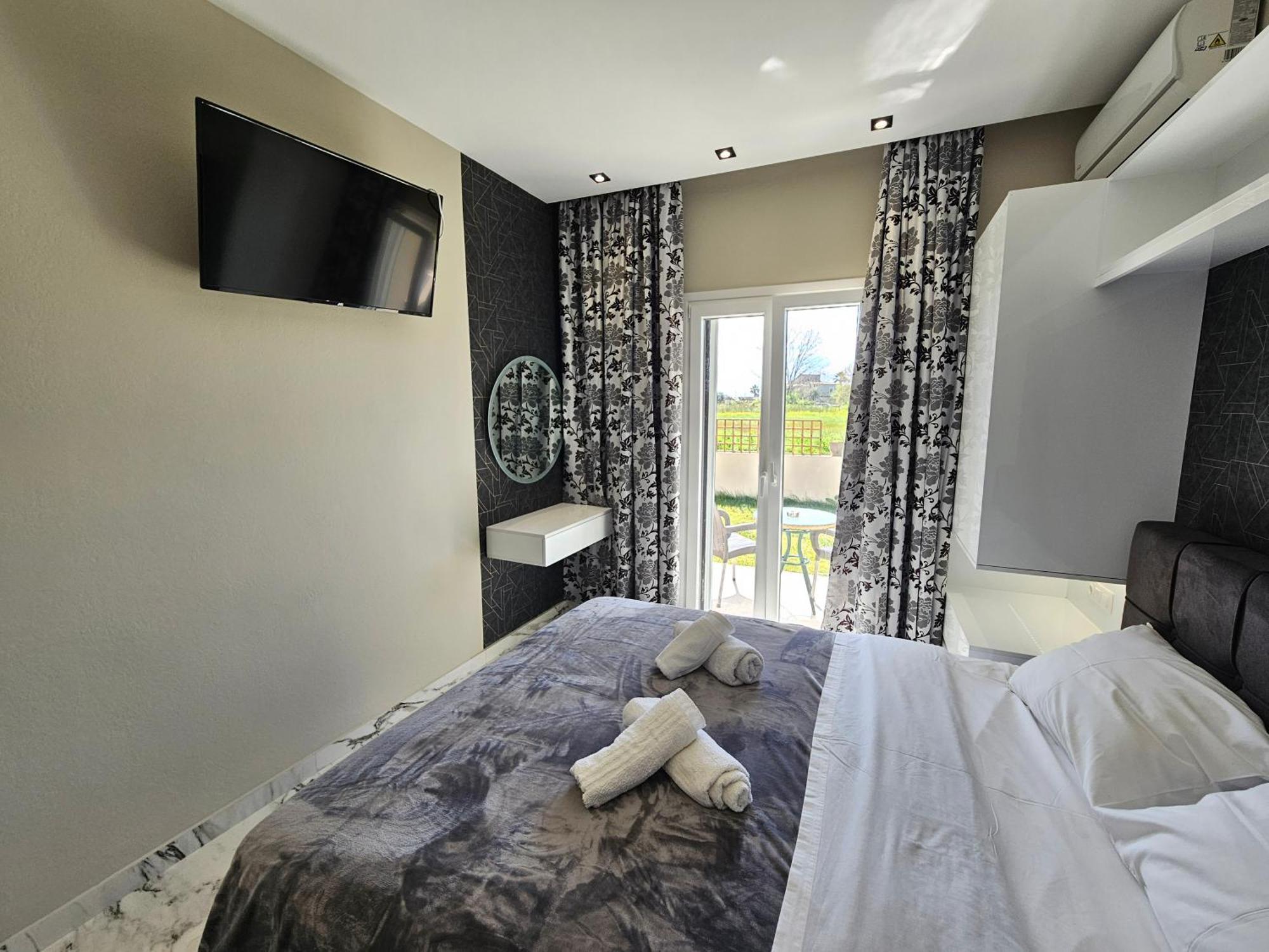 Evelina Luxury In Corfu *