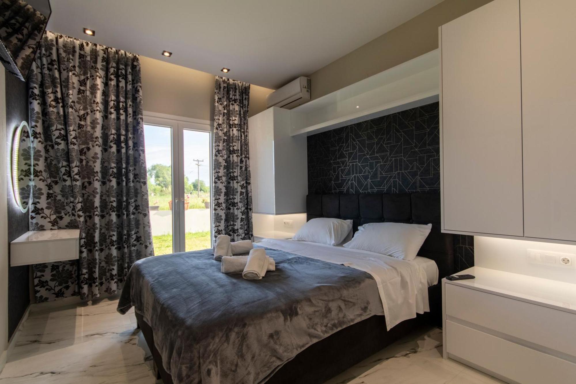 Evelina Luxury In Corfu